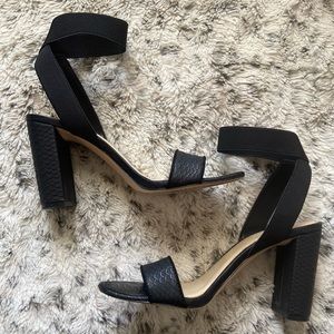 -snake print
-Dillards